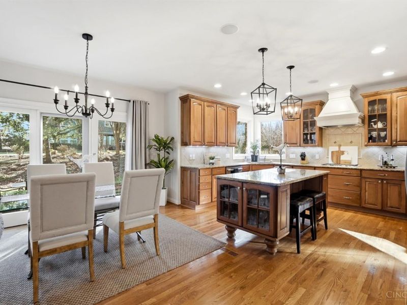 884 River Forest Drive, Hamilton Twp, OH 45039 Photo 12