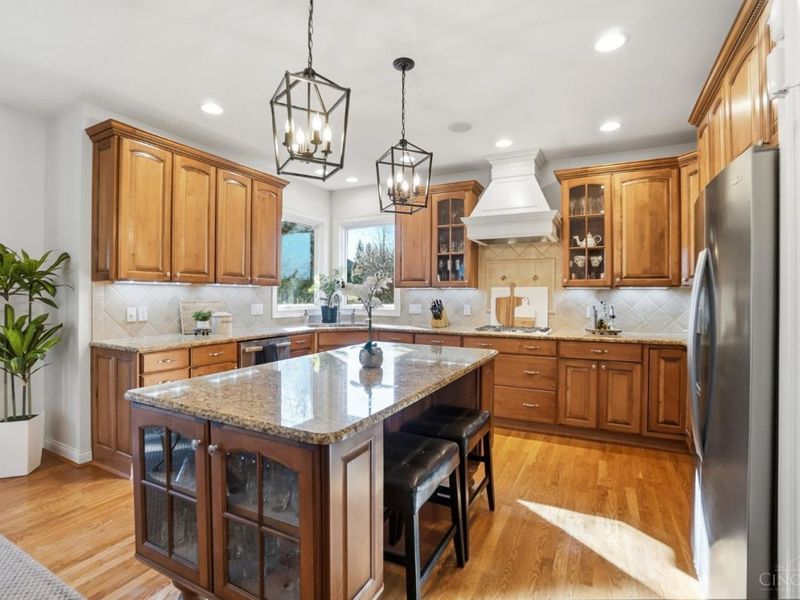 884 River Forest Drive, Hamilton Twp, OH 45039 Photo 14