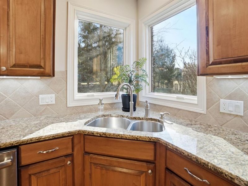 884 River Forest Drive, Hamilton Twp, OH 45039 Photo 16