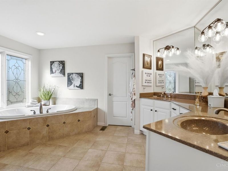 884 River Forest Drive, Hamilton Twp, OH 45039 Photo 34