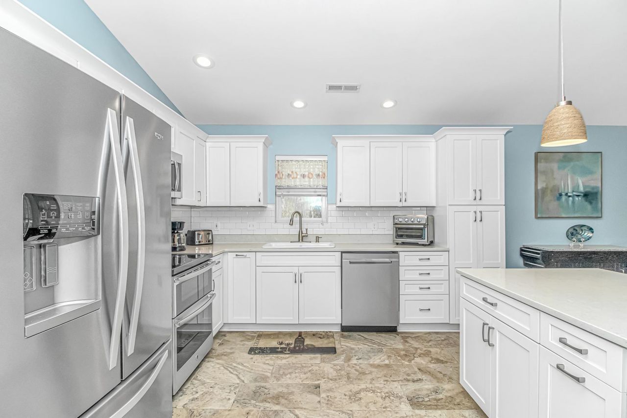 9846 Simonton Ct. Photo 5