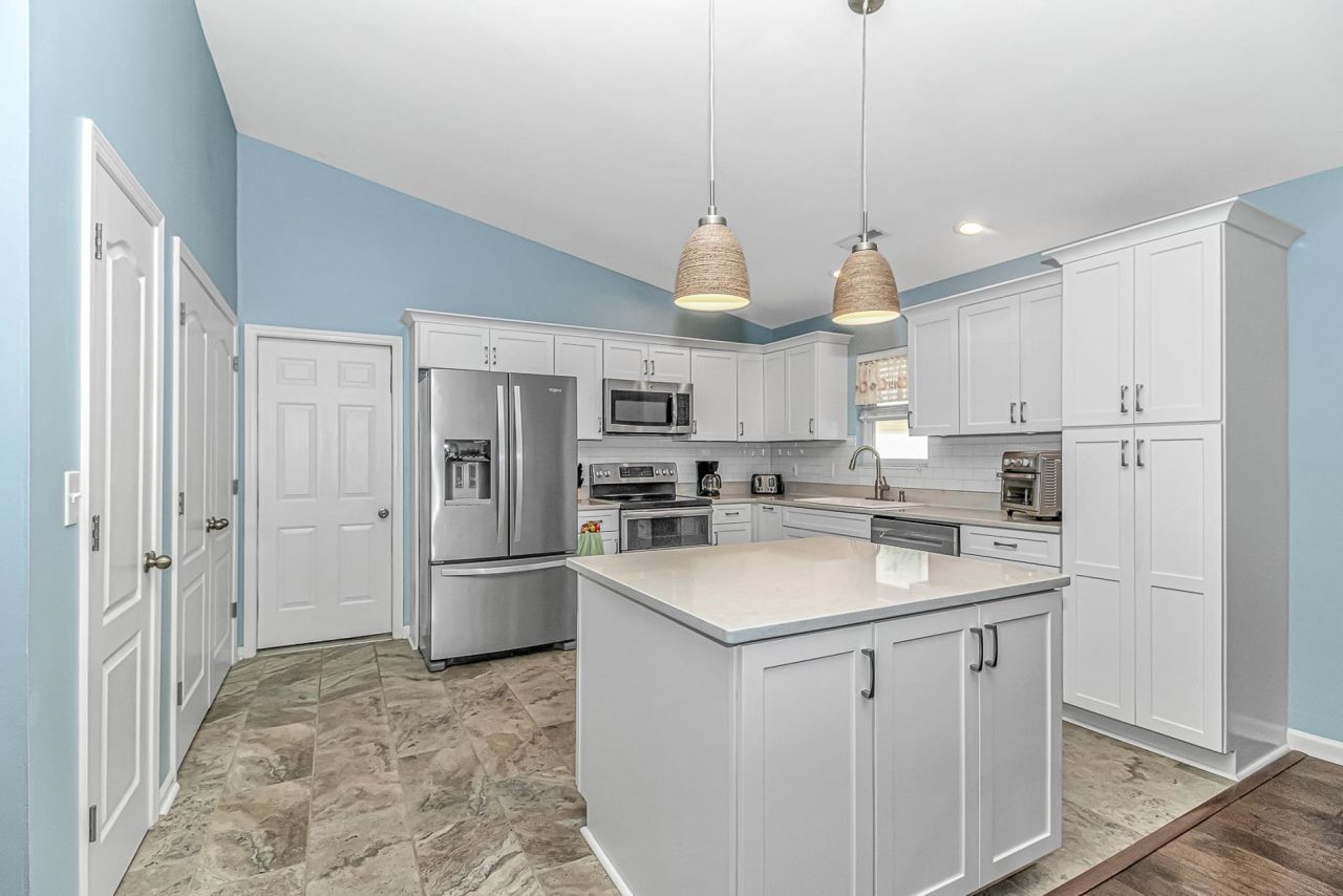 9846 Simonton Ct. Photo 6