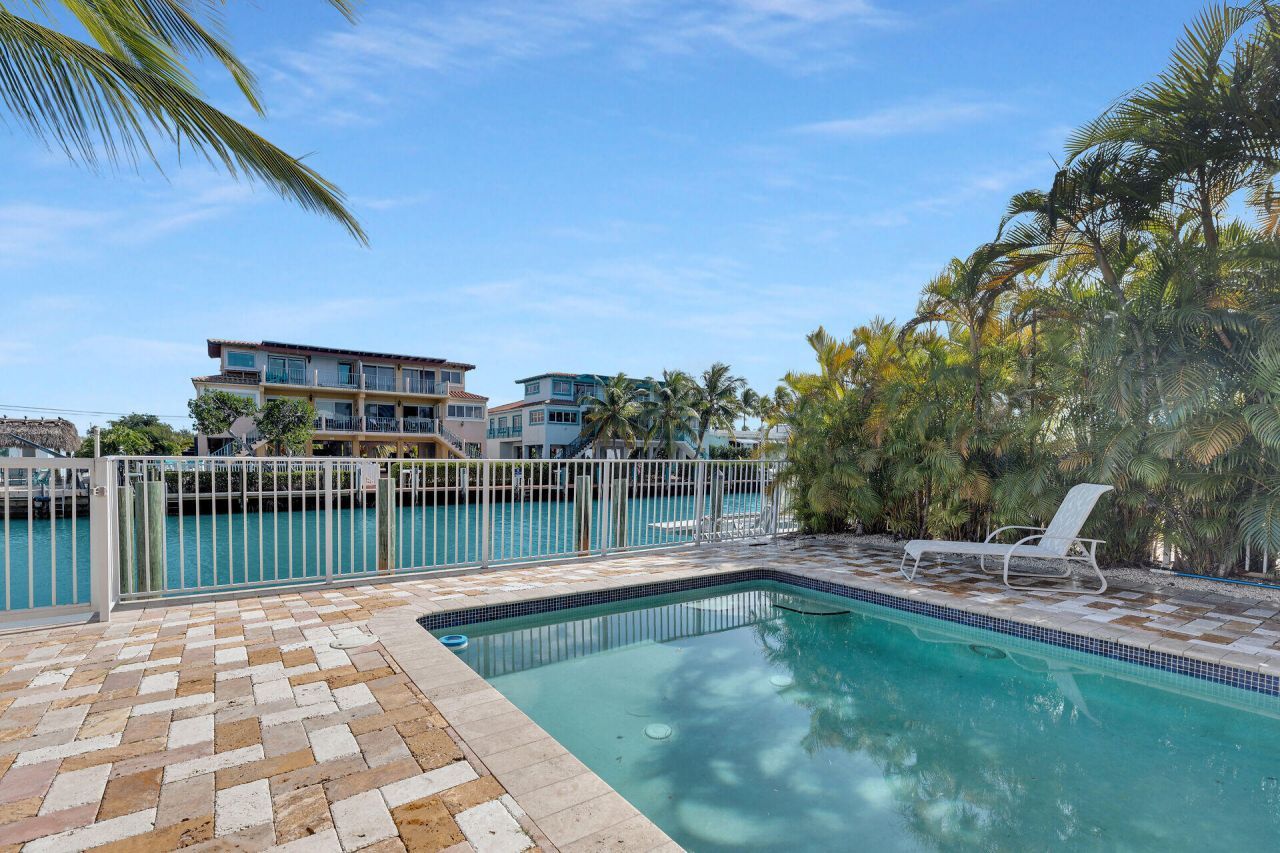 570 9th Street, Key Colony, FL 33051 Photo