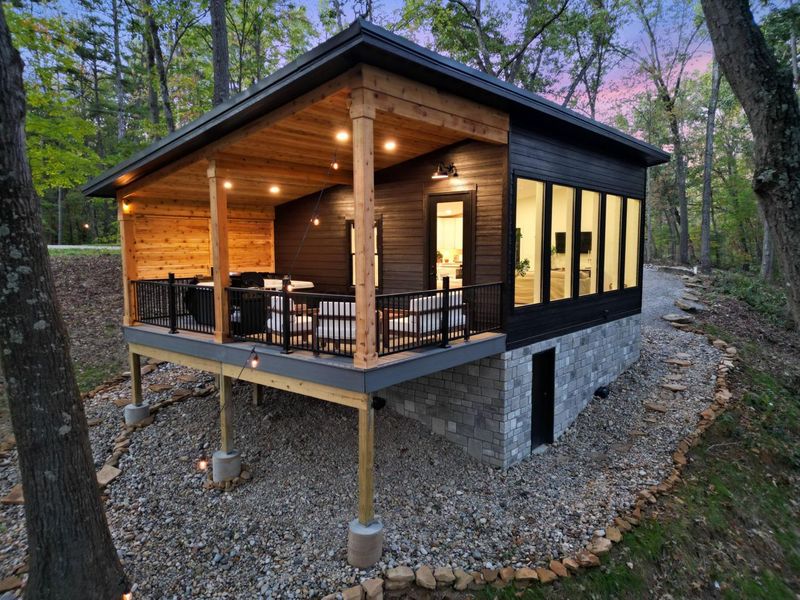 20389 Thompson Ridge Road, Laurelville, OH 43135 Photo 2