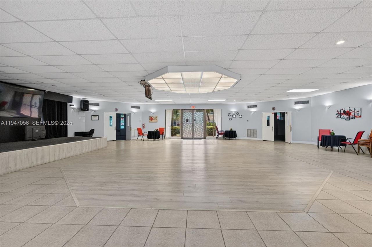 3431 NW 50th Ave, Unit 110, Lauderdale Lakes, FL 33319 Photo