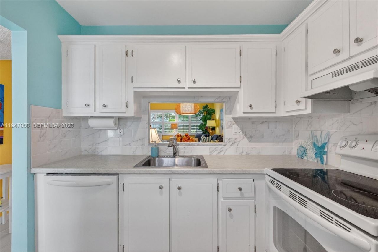 3431 NW 50th Ave, Unit 110, Lauderdale Lakes, FL 33319 Photo