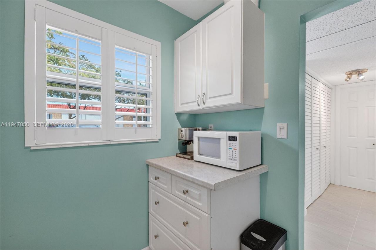 3431 NW 50th Ave, Unit 110, Lauderdale Lakes, FL 33319 Photo