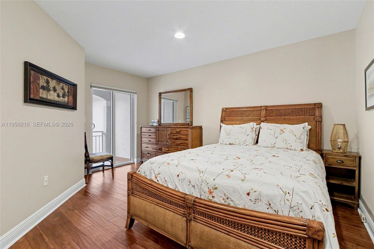 1140 Canella Ln, Hollywood, FL 33019 Photo