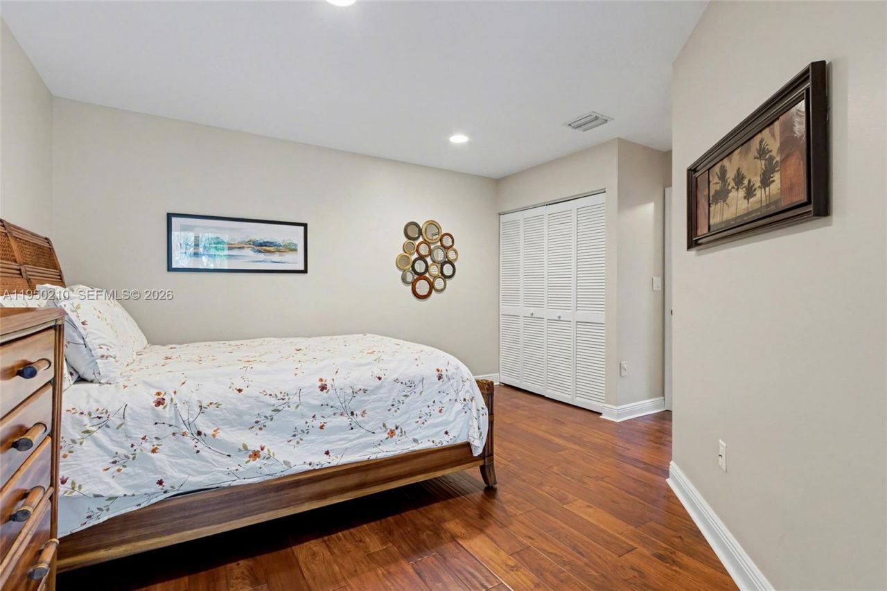 1140 Canella Ln, Hollywood, FL 33019 Photo