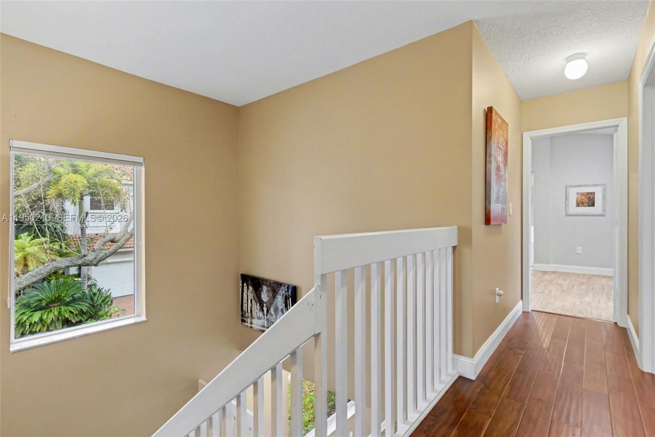 1140 Canella Ln, Hollywood, FL 33019 Photo