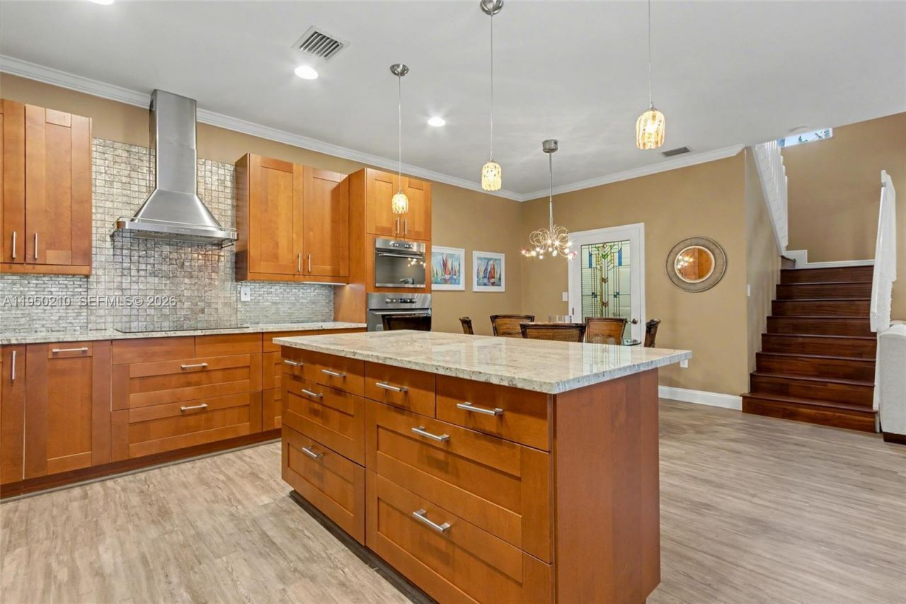 1140 Canella Ln, Hollywood, FL 33019 Photo