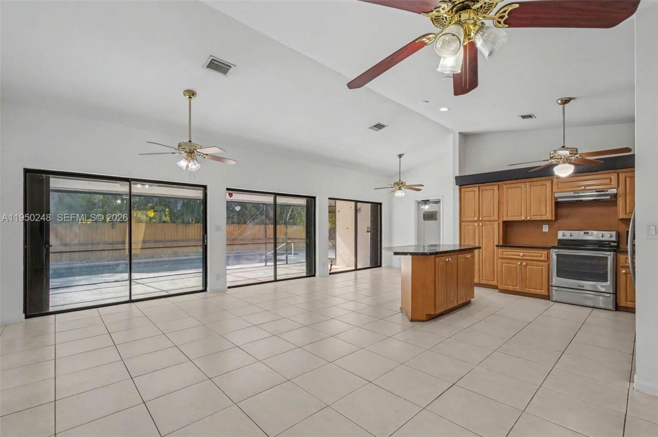 13830 SW 104th Terrace, Miami, FL 33186 Photo