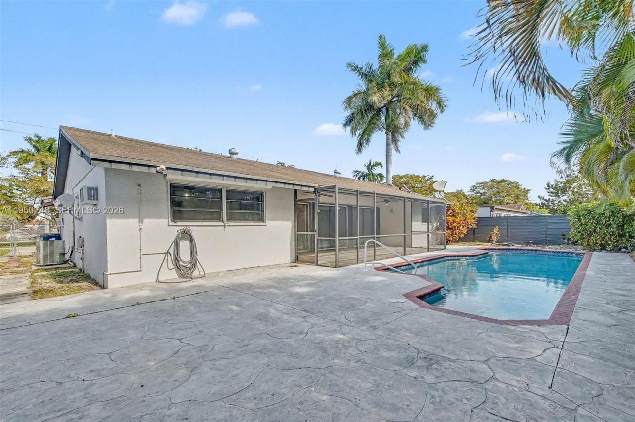 13830 SW 104th Terrace, Miami, FL 33186 Photo