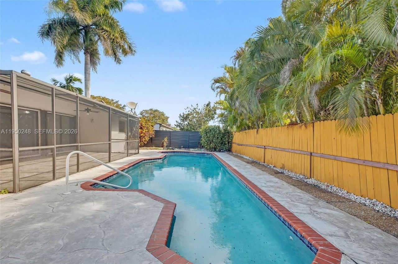 13830 SW 104th Terrace, Miami, FL 33186 Photo