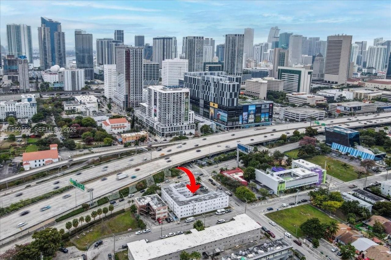 365 NW 8th St, Unit 304, Miami, FL 33136 Photo
