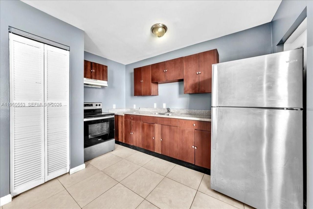 365 NW 8th St, Unit 304, Miami, FL 33136 Photo