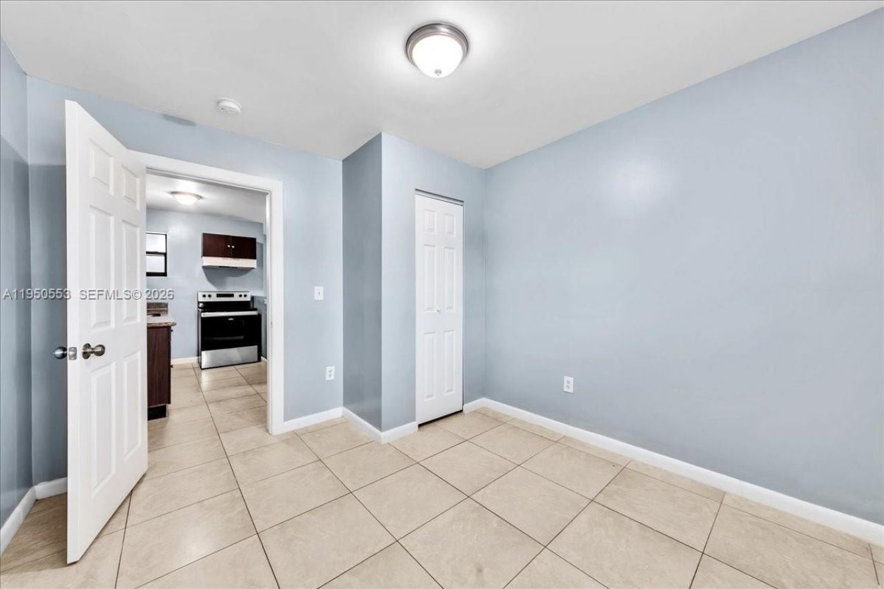 365 NW 8th St, Unit 304, Miami, FL 33136 Photo