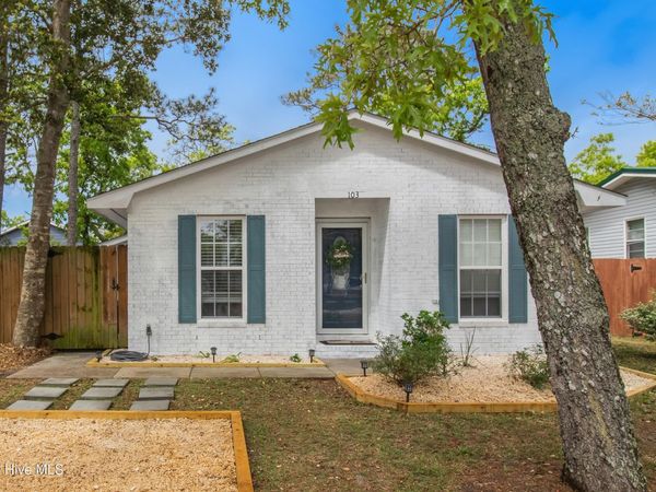 103 NE 23rd Street, Oak Island, NC 28465