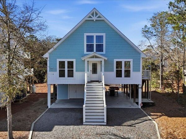 129 N Middleton Avenue, Oak Island, NC 28465