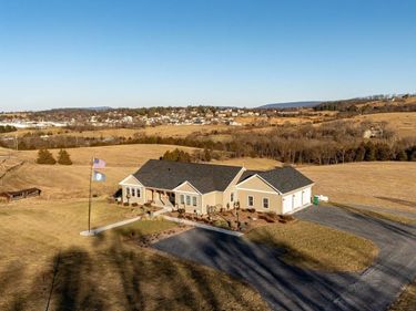 10716 HARPINE HWY, BROADWAY, VA 22815