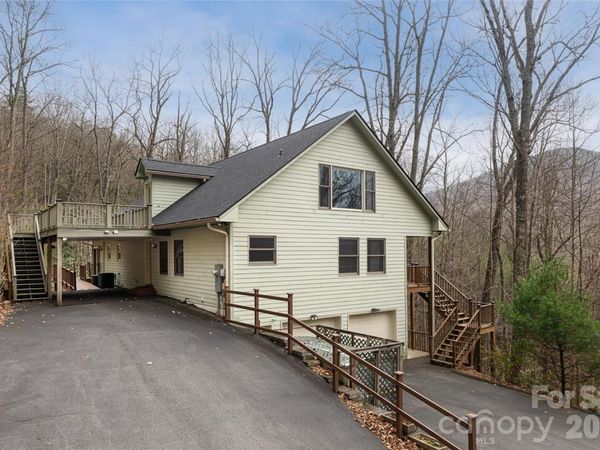 31 Timber Park Drive, Black Mountain, NC 28711