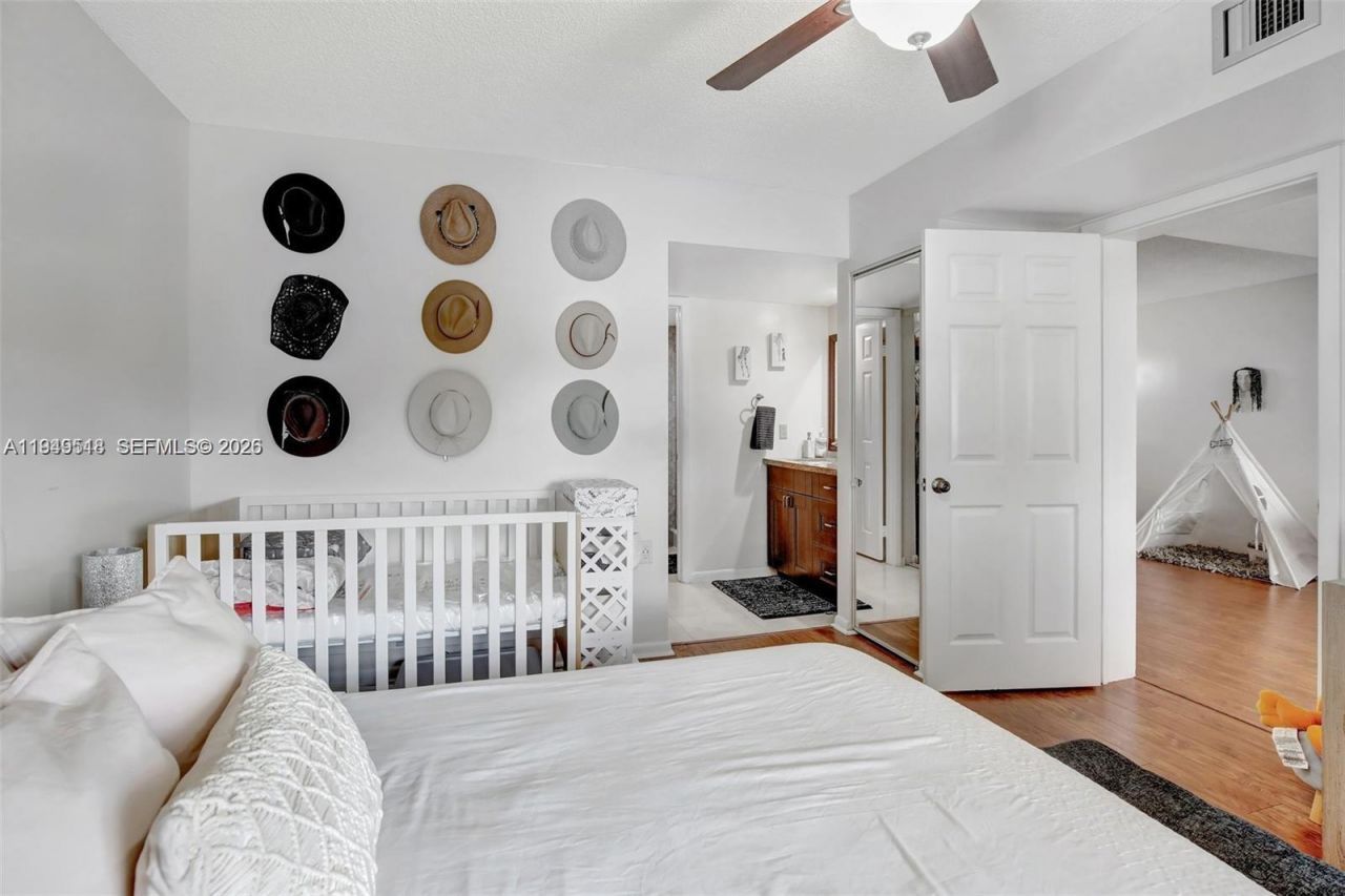 1532 Whitehall Dr, Unit 202, Davie, FL 33324 Photo