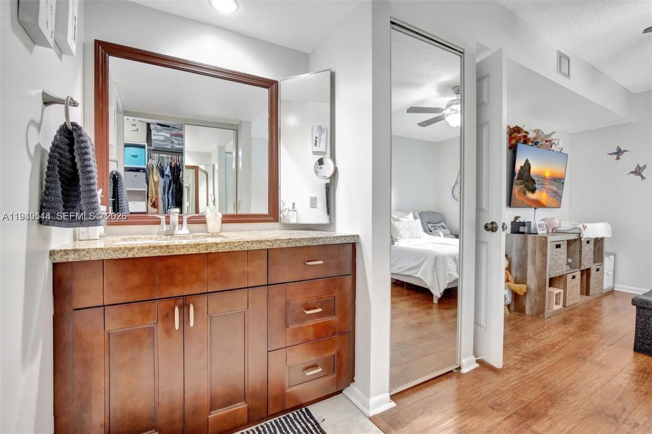 1532 Whitehall Dr, Unit 202, Davie, FL 33324 Photo