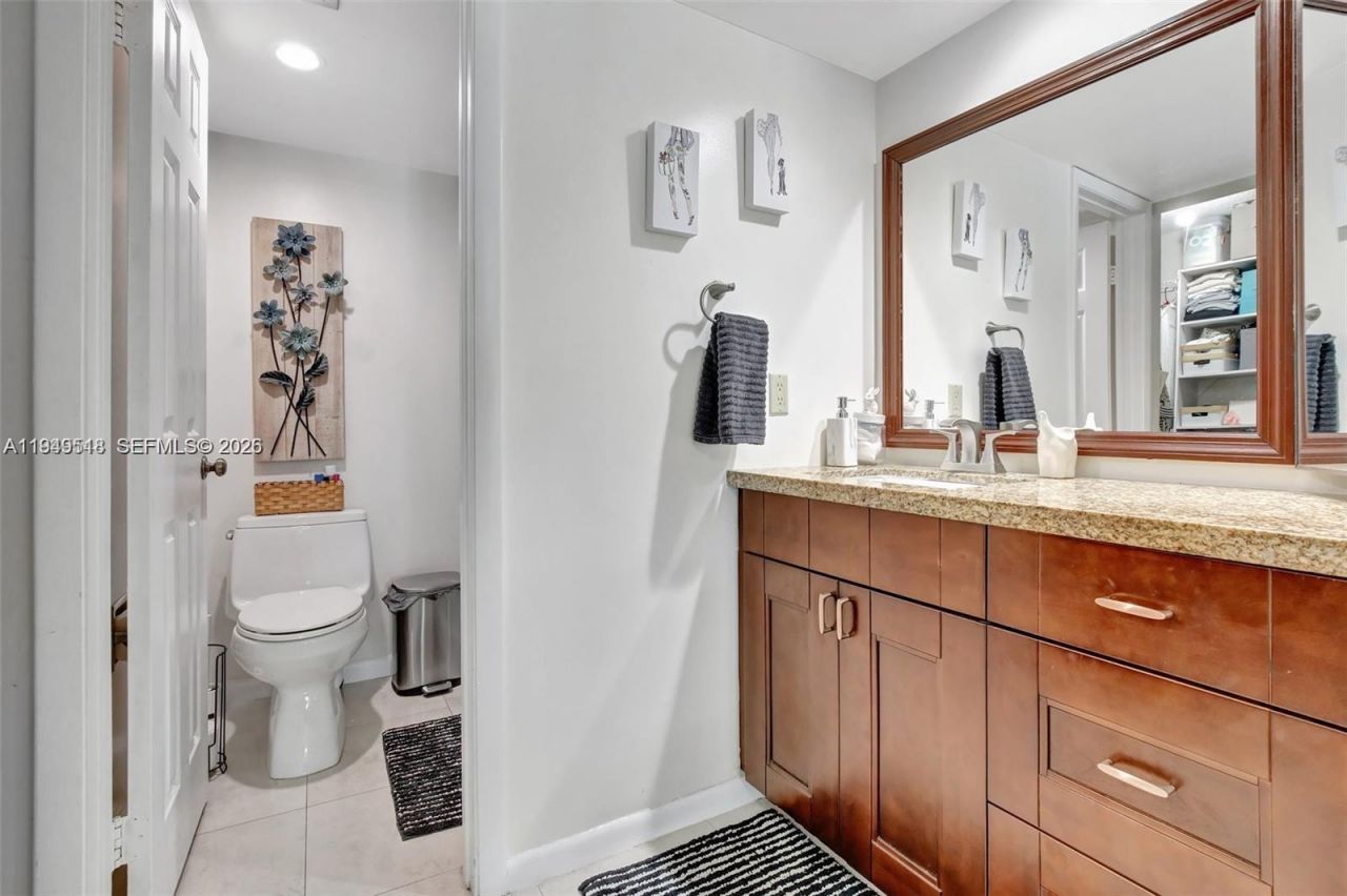 1532 Whitehall Dr, Unit 202, Davie, FL 33324 Photo