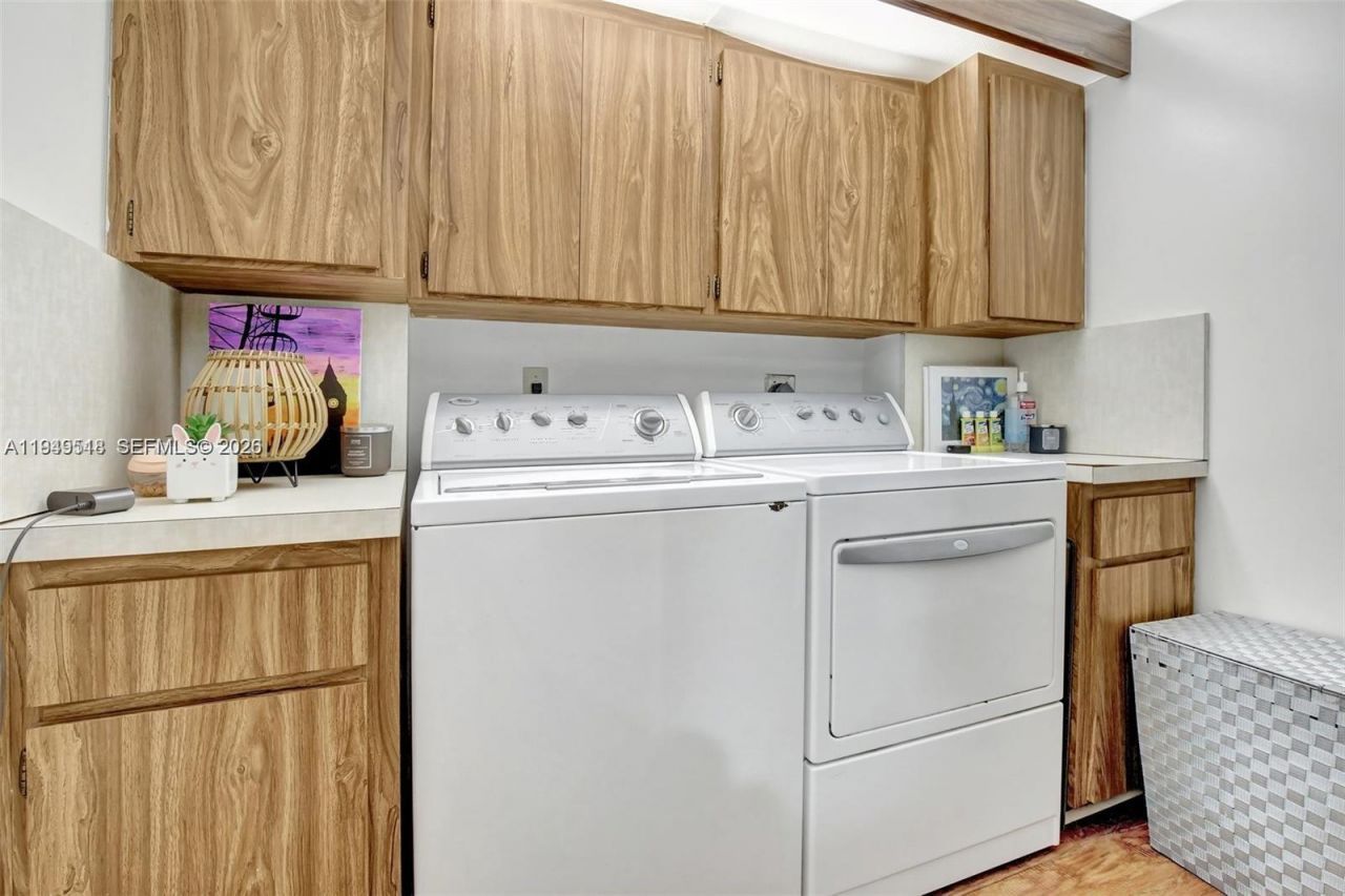 1532 Whitehall Dr, Unit 202, Davie, FL 33324 Photo