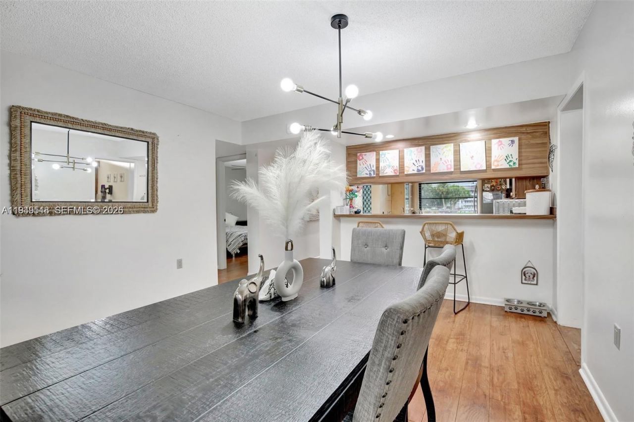 1532 Whitehall Dr, Unit 202, Davie, FL 33324 Photo