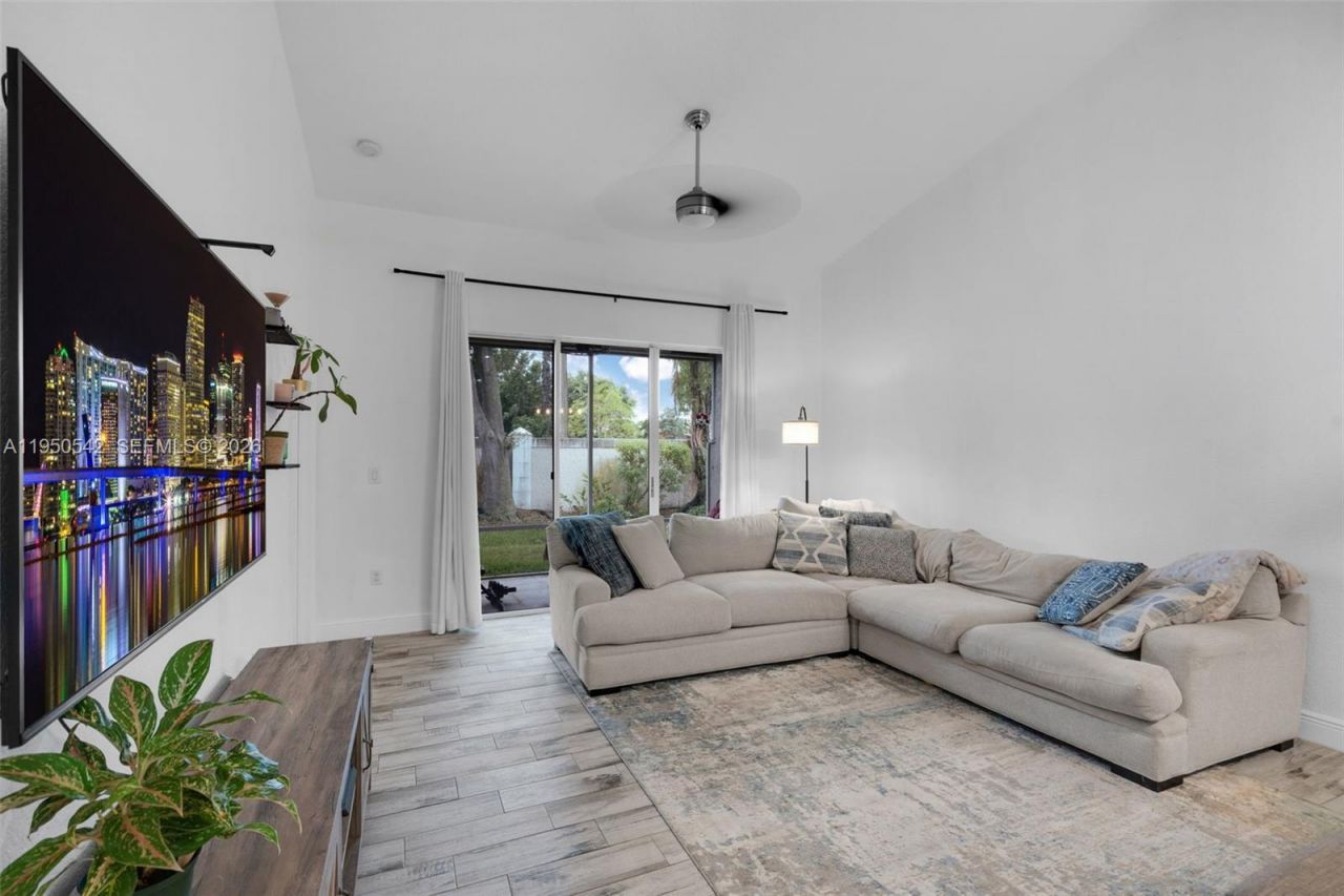 7980 S Aragon Blvd , Unit 2, Sunrise, FL 33322 Photo