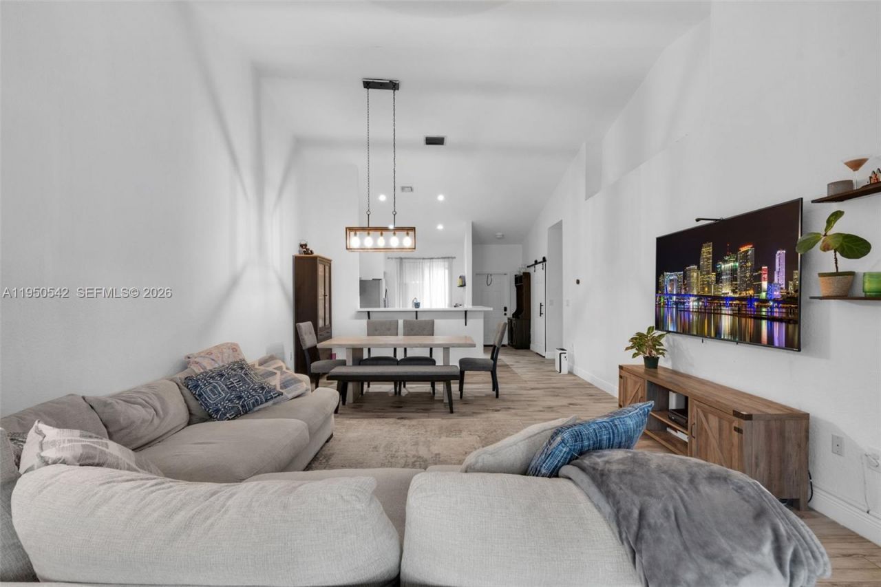 7980 S Aragon Blvd , Unit 2, Sunrise, FL 33322 Photo