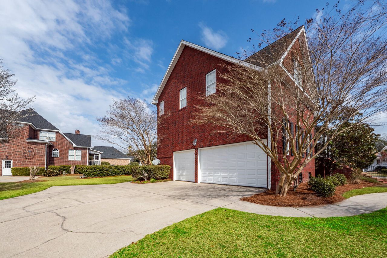 3584 Somerset Hills Court Photo 8