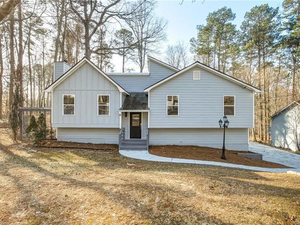 5825 Stonehaven Drive NW, Kennesaw, GA 30152