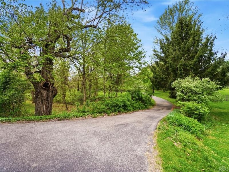 47 S Liberty Keuter Road, Turtlecreek Township, OH 45036 Photo 2