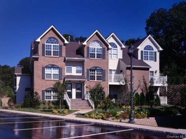 6 Pinnacle Drive , Unit 06, Port Jefferson, NY 11777