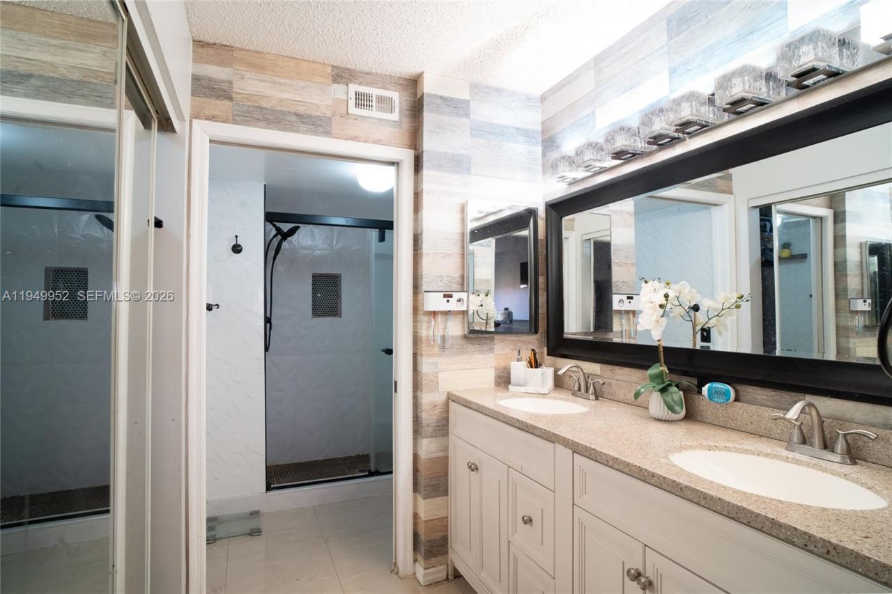 10133 NW 24th Pl , Unit 303, Sunrise, FL 33322 Photo