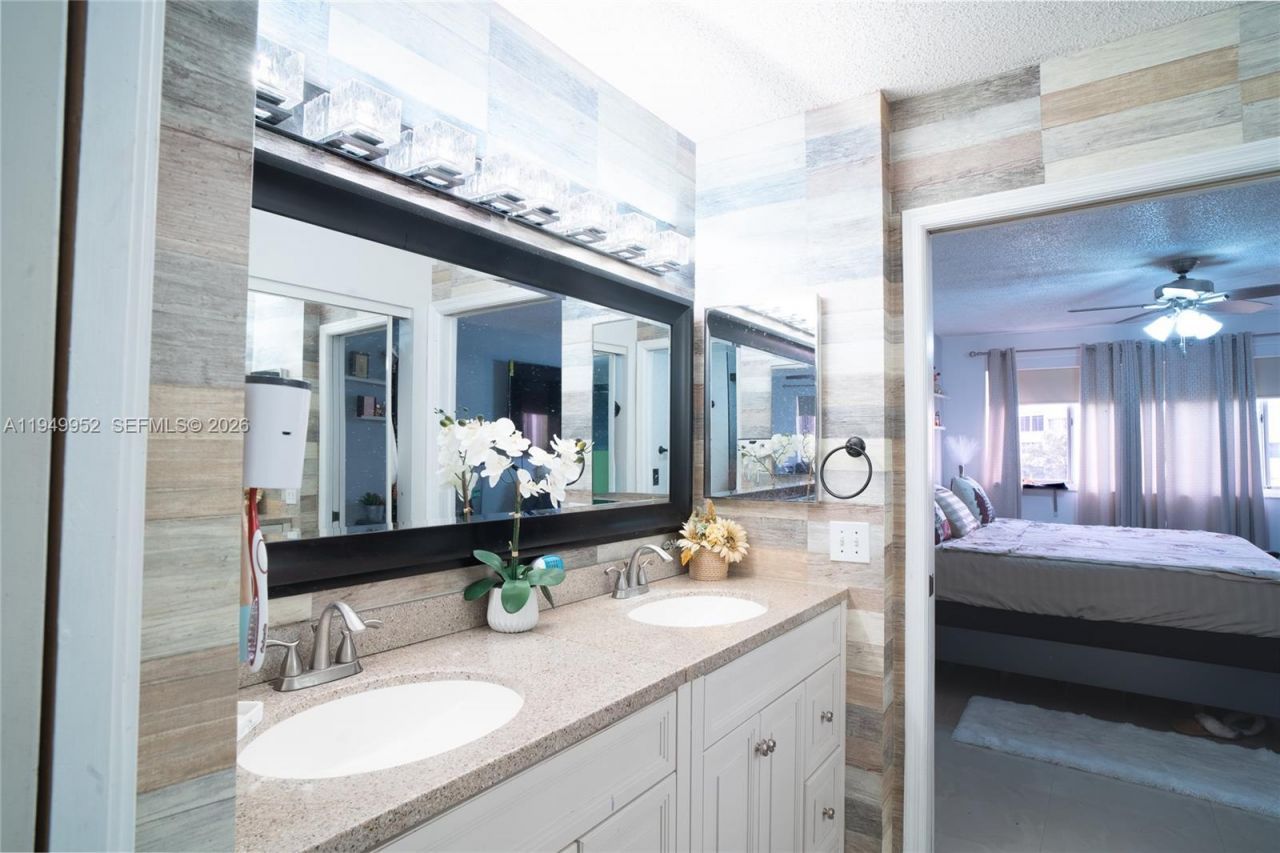 10133 NW 24th Pl , Unit 303, Sunrise, FL 33322 Photo