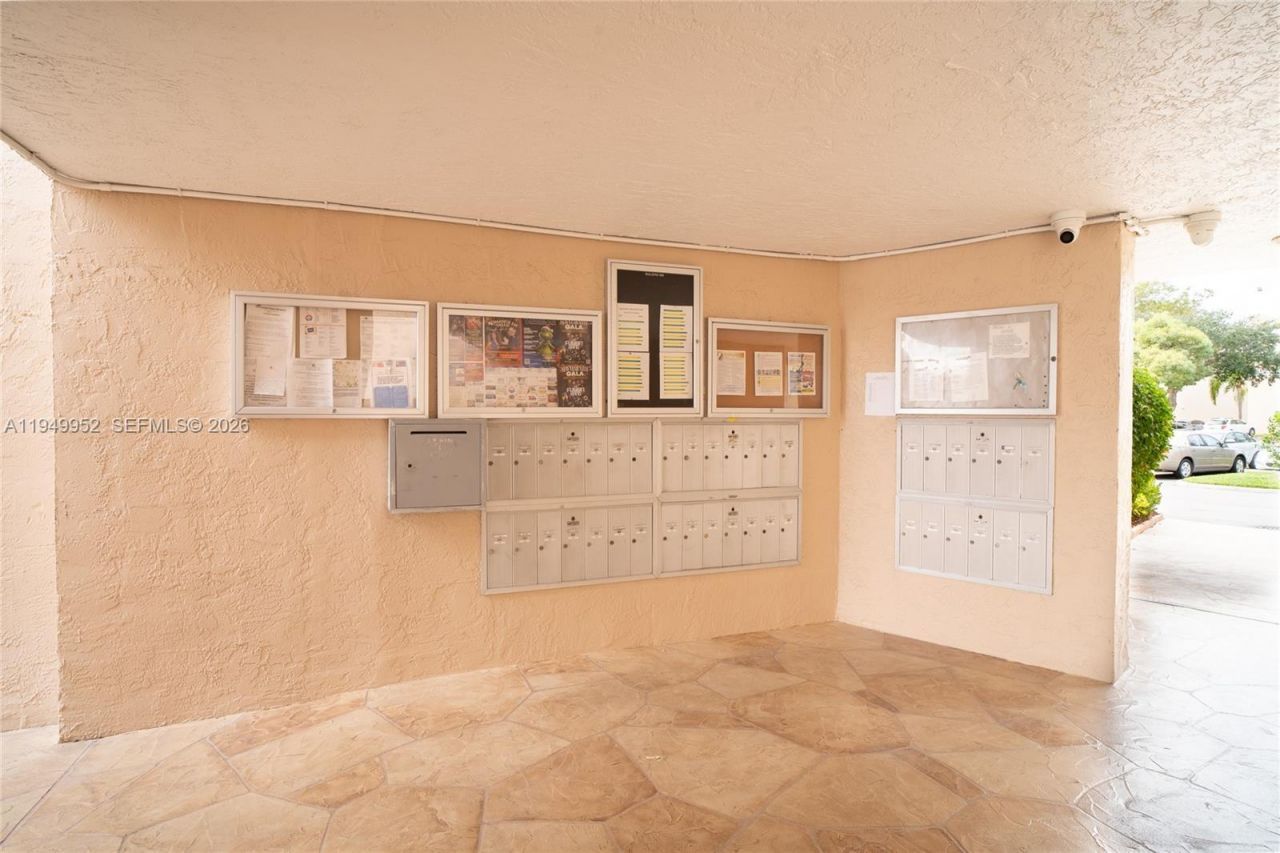 10133 NW 24th Pl , Unit 303, Sunrise, FL 33322 Photo