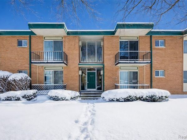 1850 Axtell Drive, Troy, MI 48084