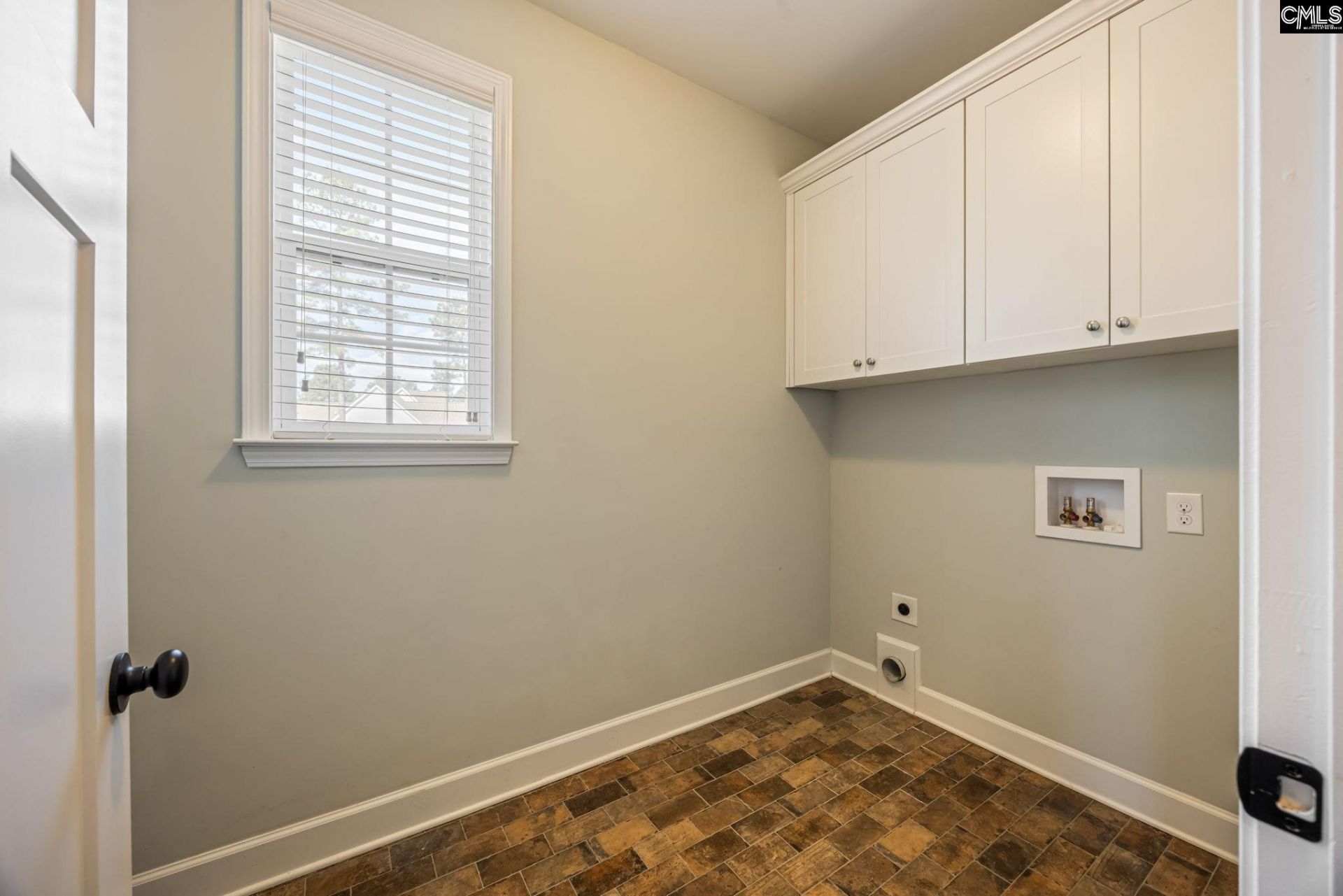 154 Hurlingham Drive Photo 15