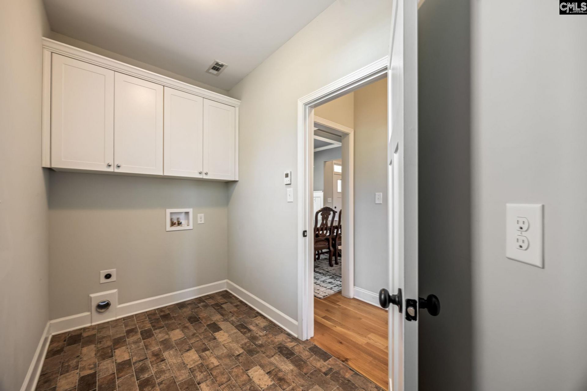 154 Hurlingham Drive Photo 16