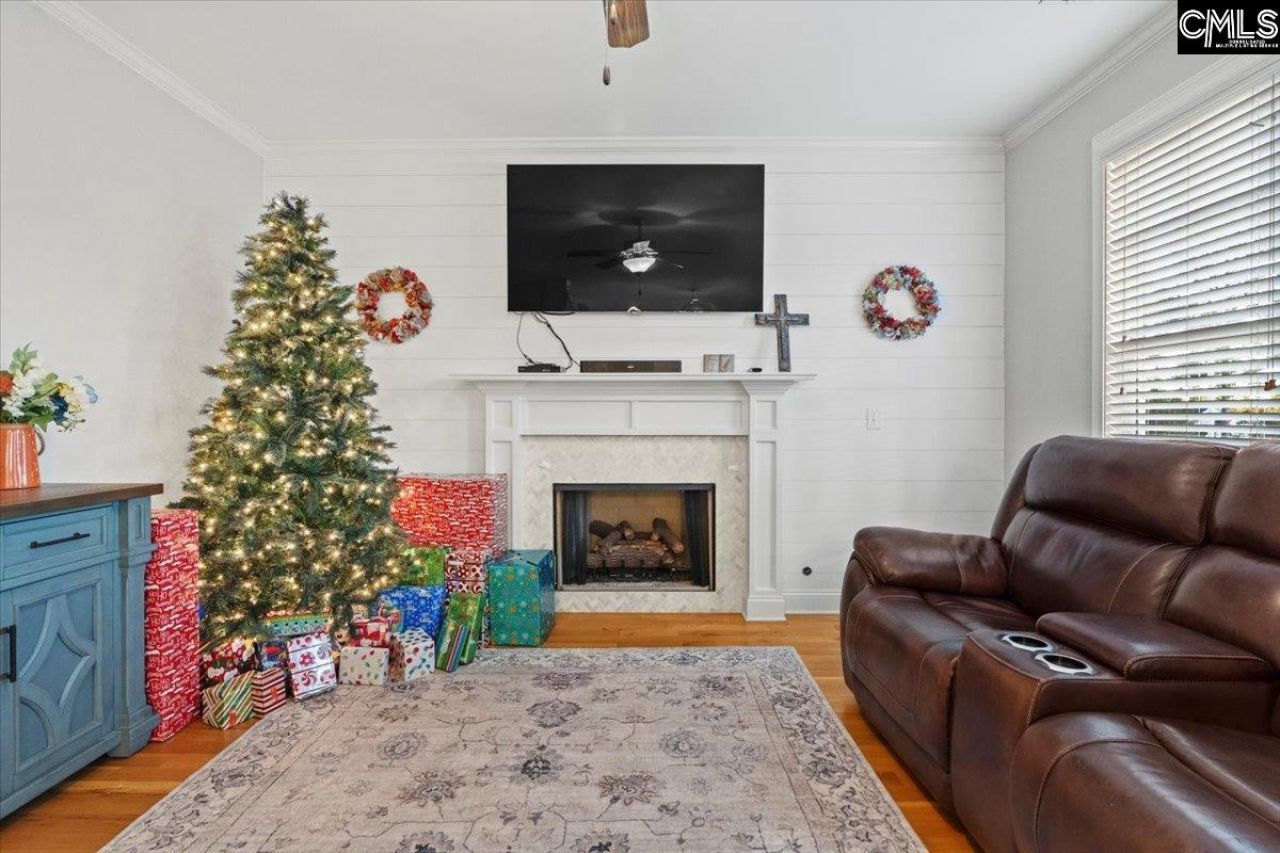 154 Hurlingham Drive  Photo 19