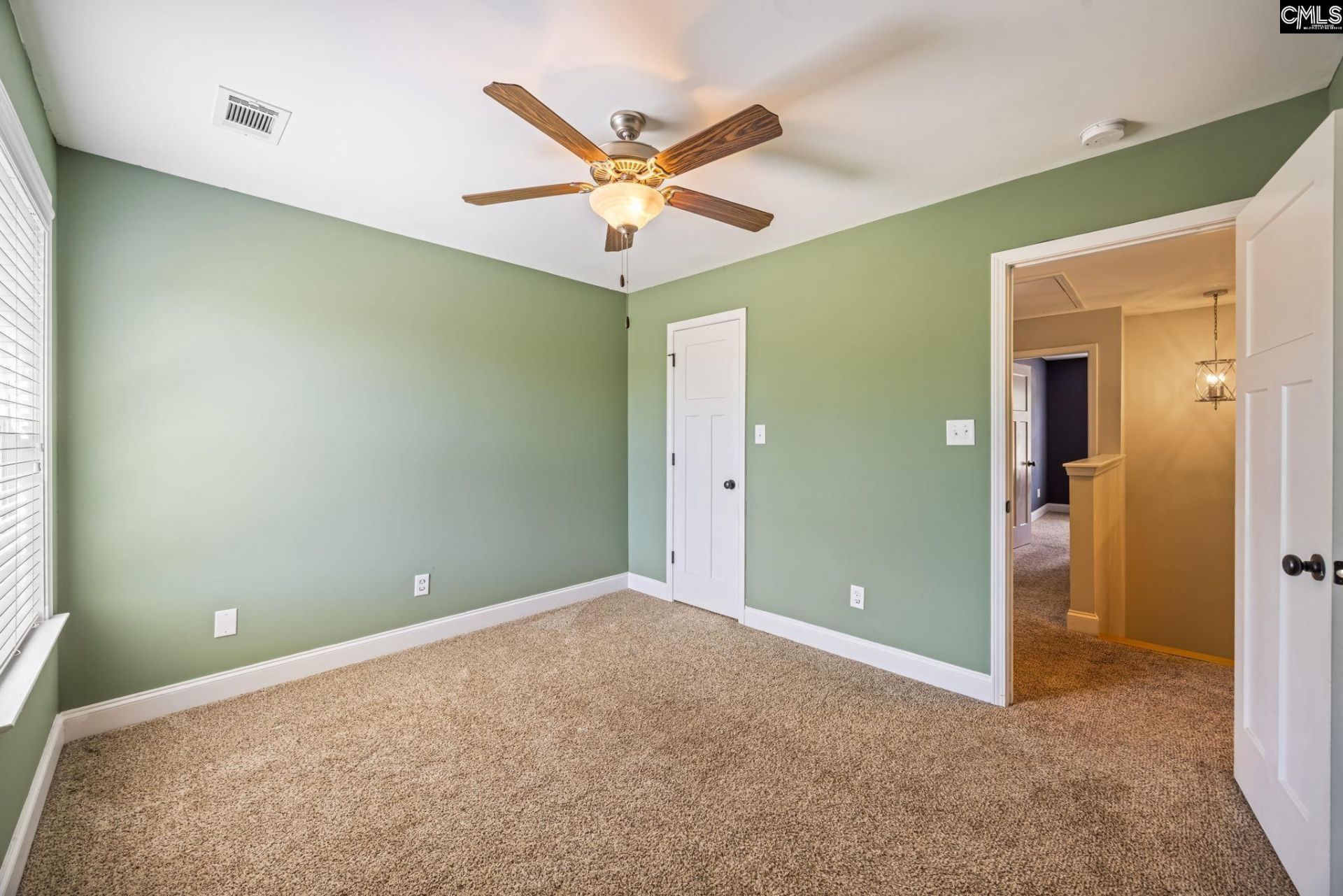 154 Hurlingham Drive Photo 29