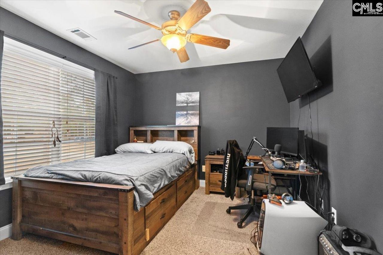 154 Hurlingham Drive  Photo 30