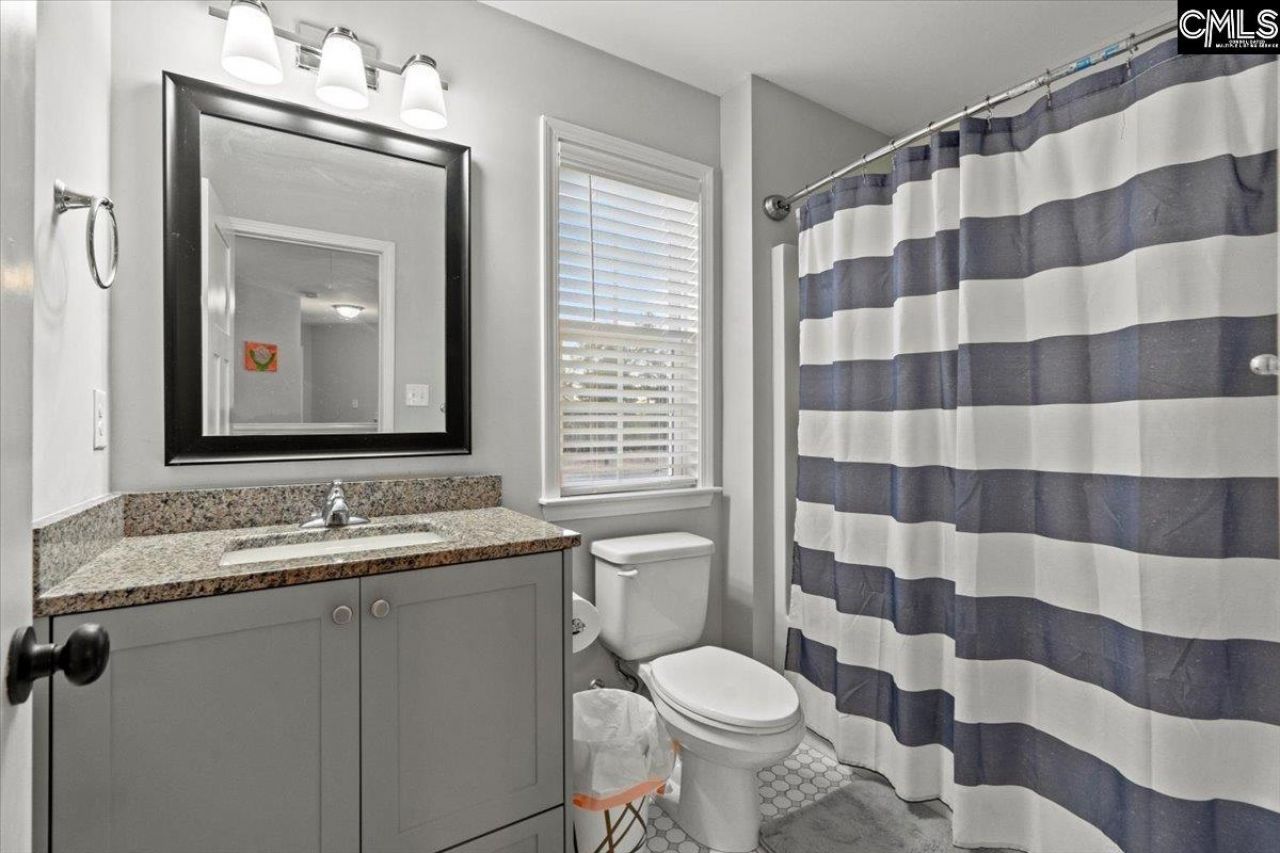 154 Hurlingham Drive  Photo 31