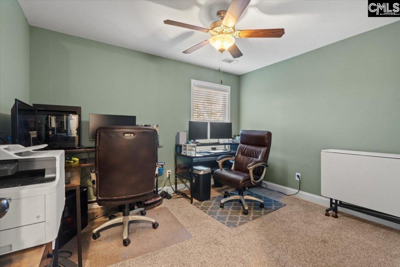 154 Hurlingham Drive  Photo 32