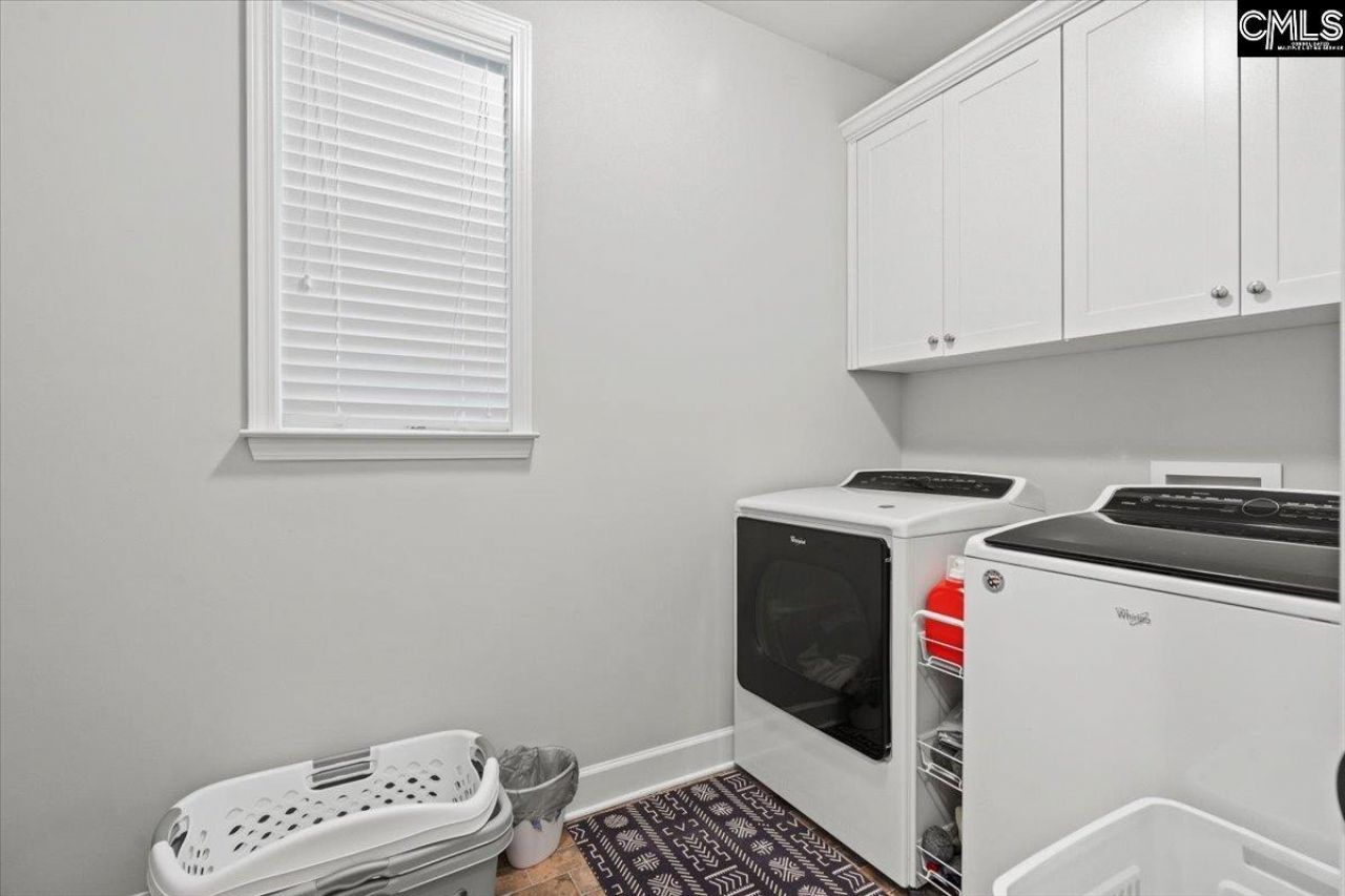 154 Hurlingham Drive  Photo 34