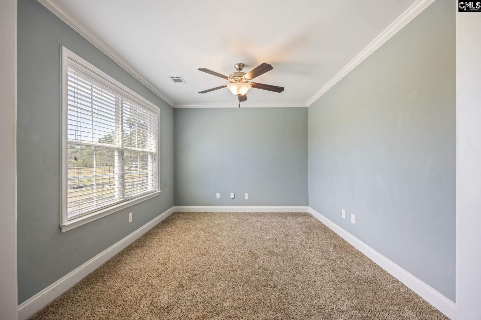 154 Hurlingham Drive Photo 38