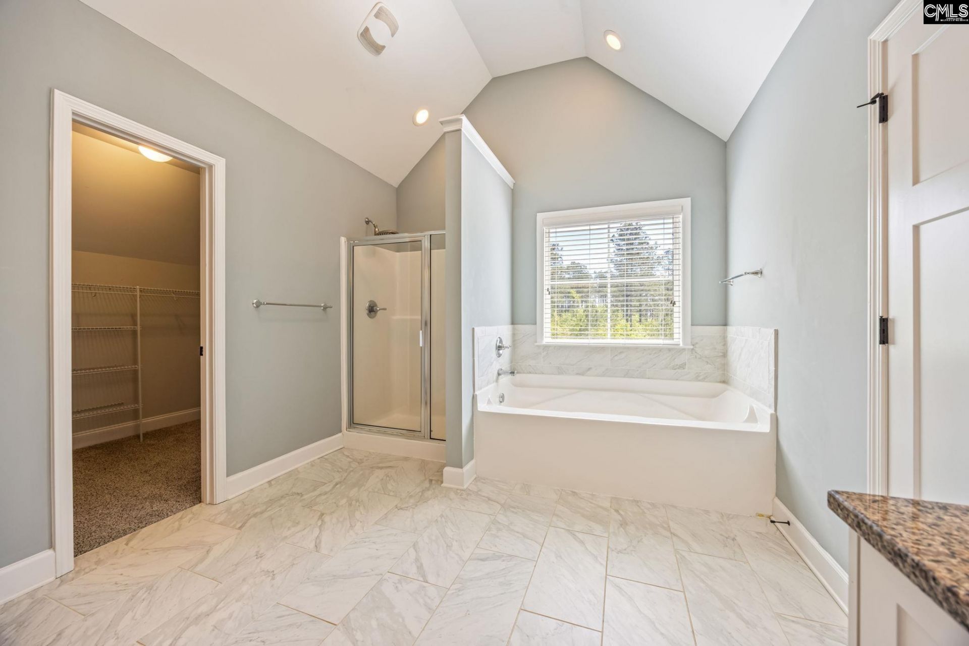 154 Hurlingham Drive Photo 42